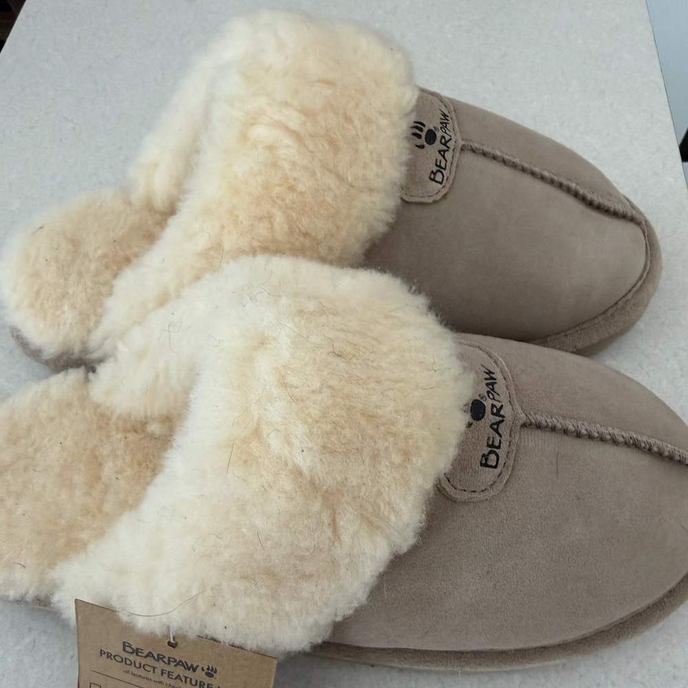 BearPaw Beige Shearling Lined Slippers